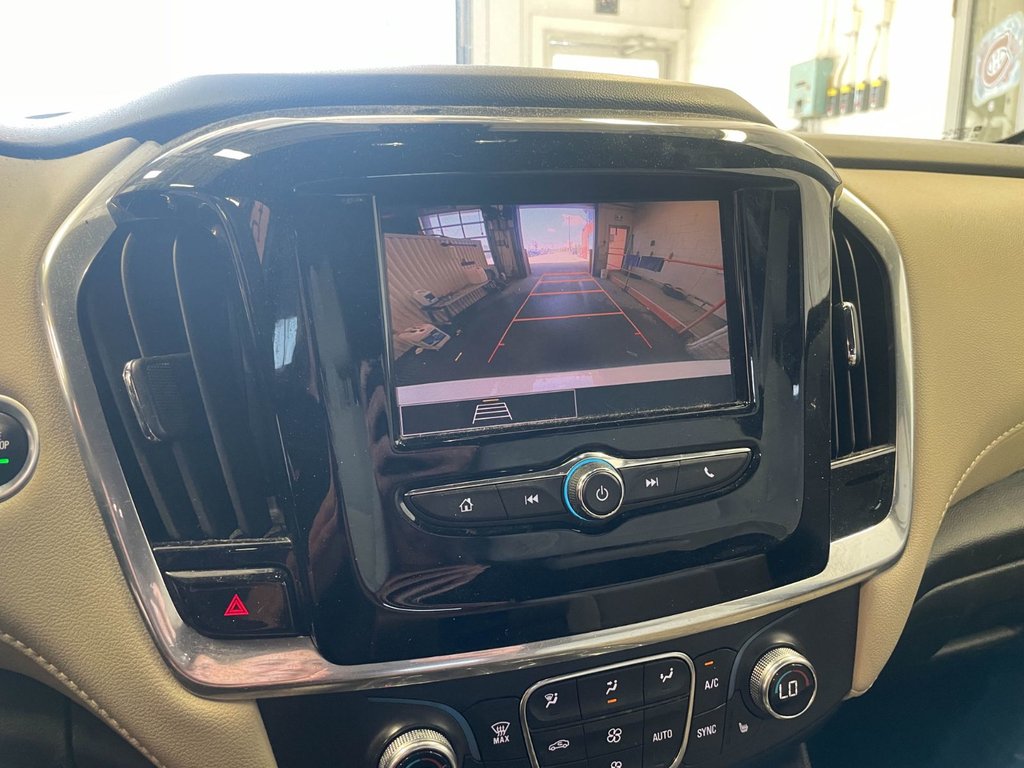 Chevrolet Traverse  2022 à St-Jérôme, Québec - 12 - w1024h768px
