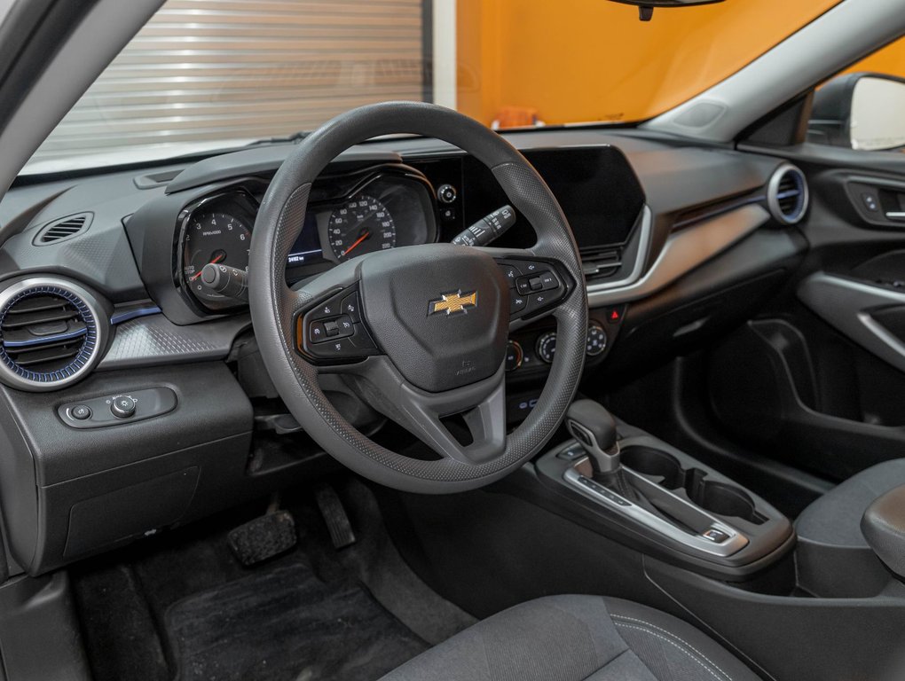 Chevrolet Trax  2024 à St-Jérôme, Québec - 2 - w1024h768px