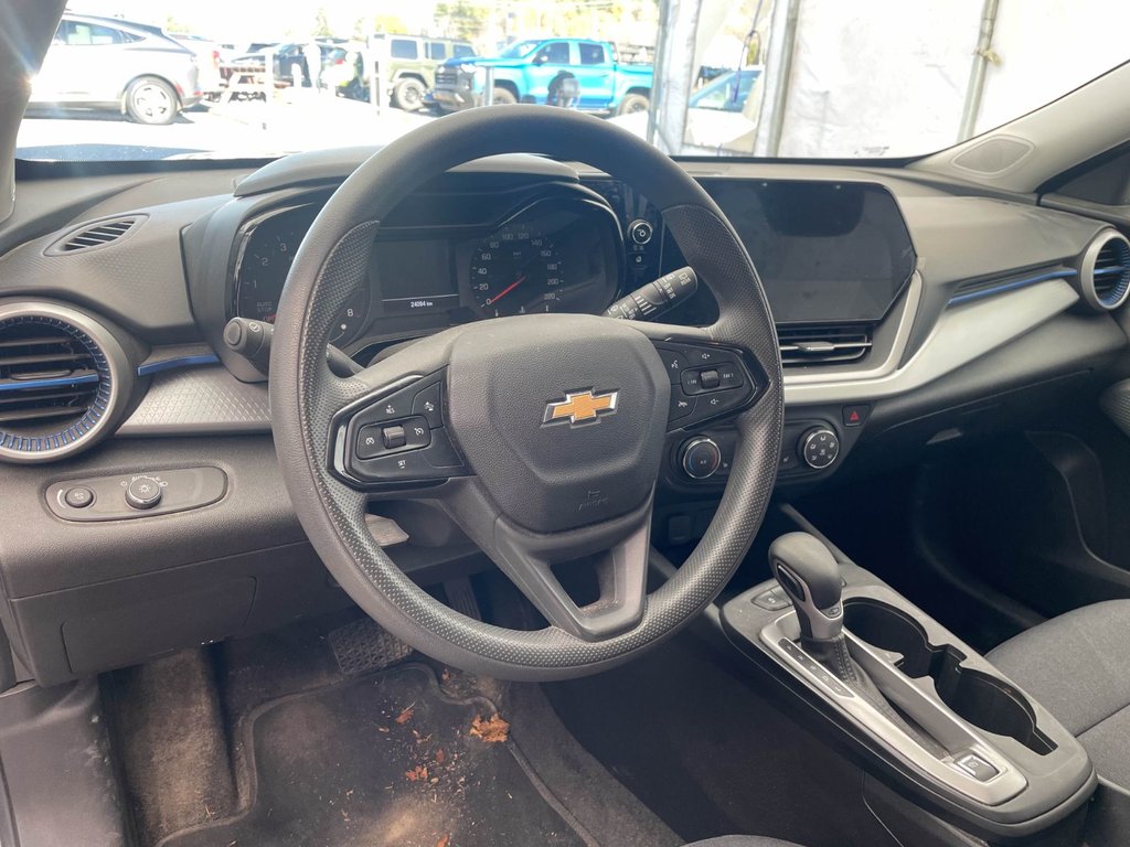 Chevrolet Trax  2024 à St-Jérôme, Québec - 3 - w1024h768px