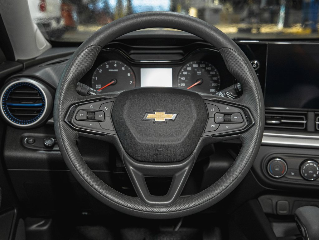 2025 Chevrolet Trax in St-Jérôme, Quebec - 12 - w1024h768px
