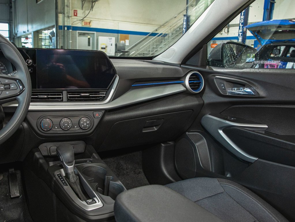 2025 Chevrolet Trax in St-Jérôme, Quebec - 18 - w1024h768px