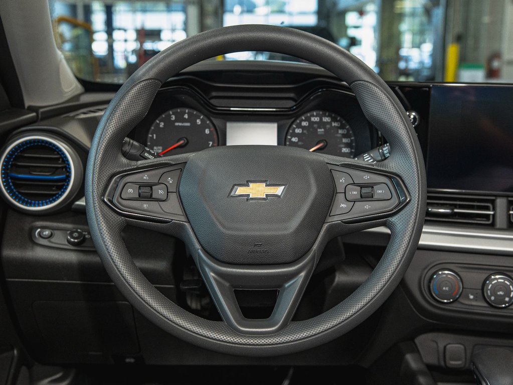 2025 Chevrolet Trax in St-Jérôme, Quebec - 12 - w1024h768px