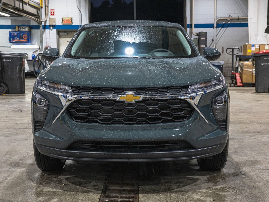 Chevrolet Trax  2025 à St-Jérôme, Québec - 2 - w1024h768px