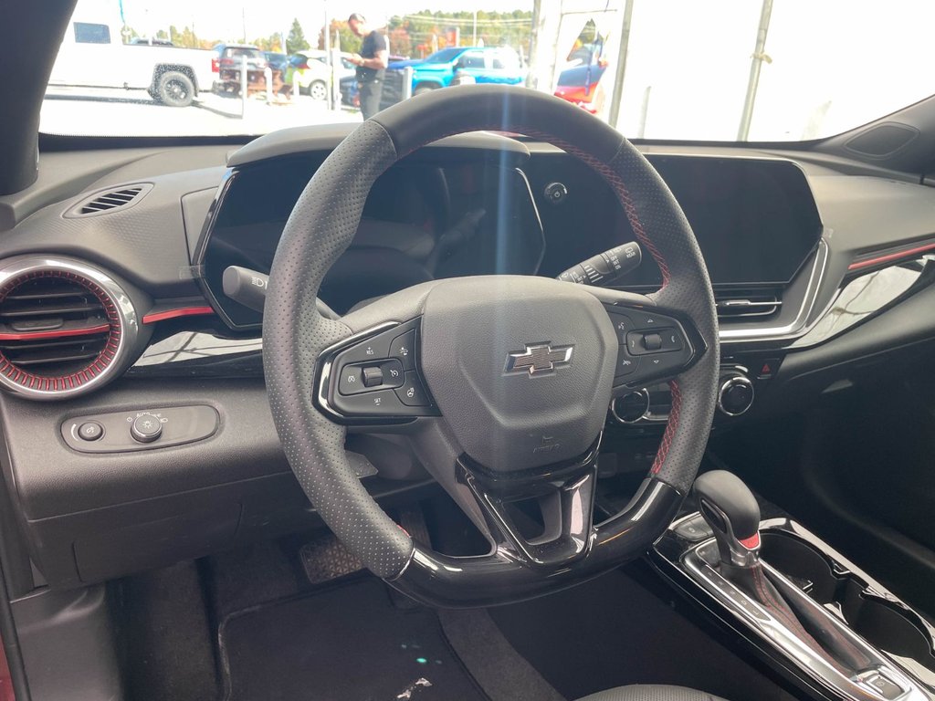 2025 Chevrolet Trax in St-Jérôme, Quebec - 3 - w1024h768px