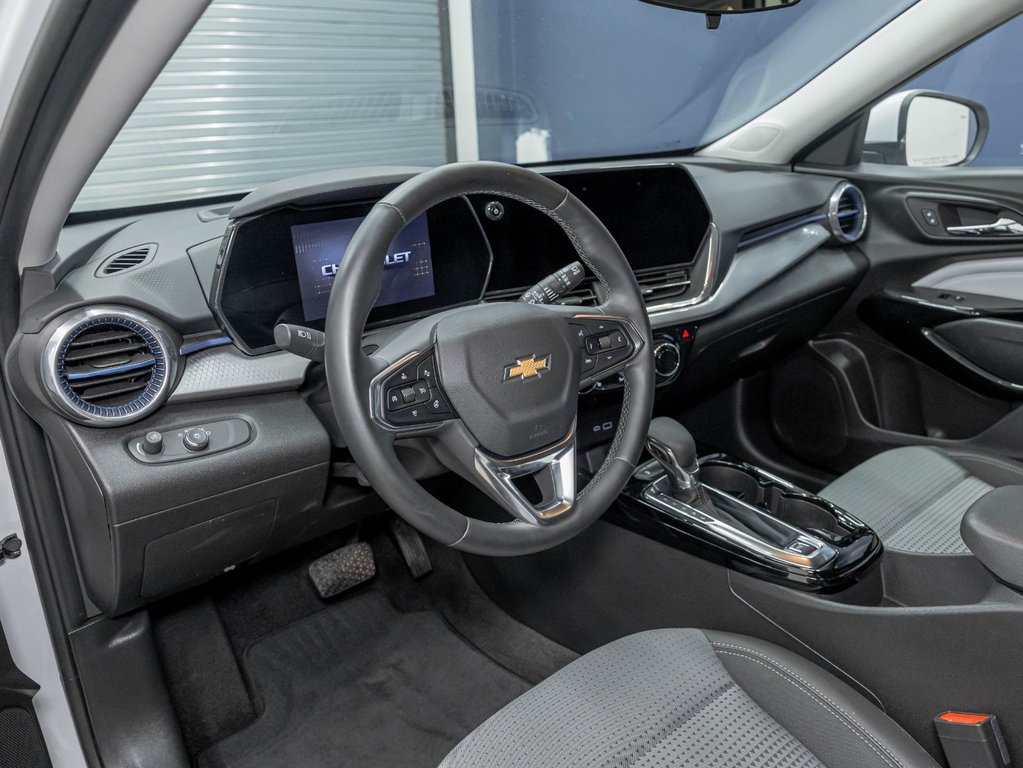 Chevrolet Trax  2025 à St-Jérôme, Québec - 2 - w1024h768px