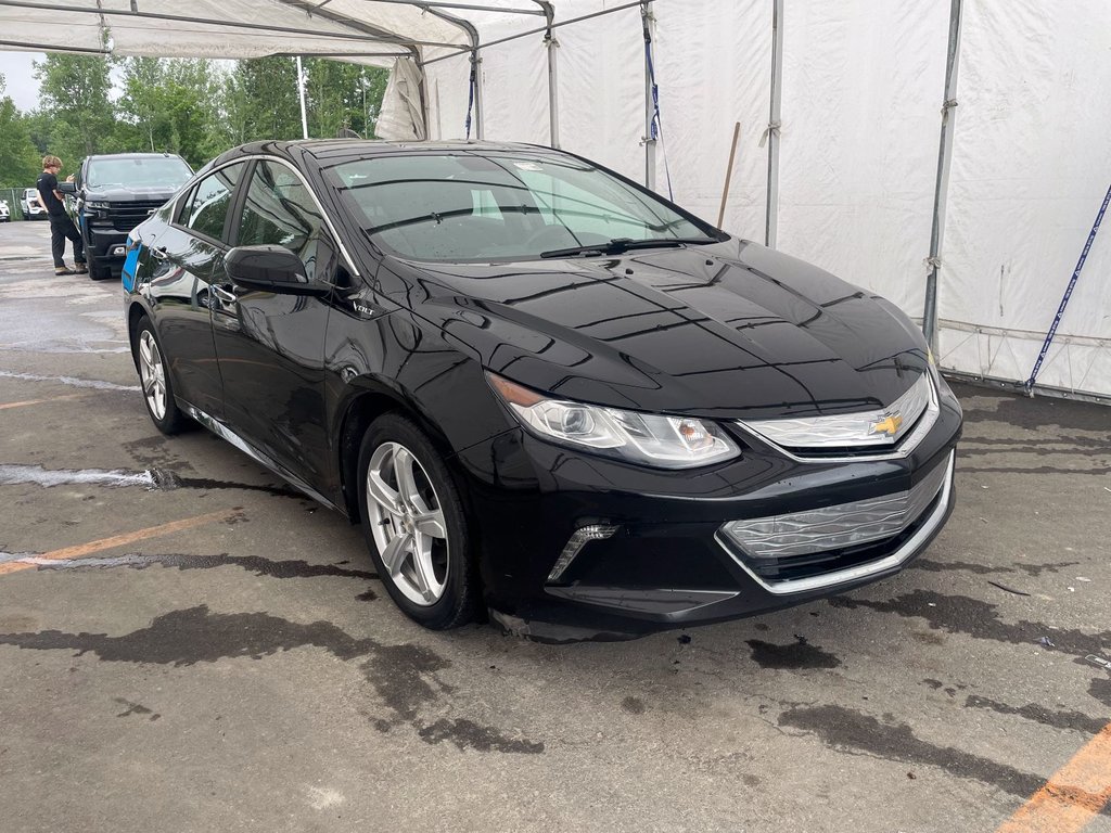 2017 Chevrolet Volt in St-Jérôme, Quebec - 9 - w1024h768px