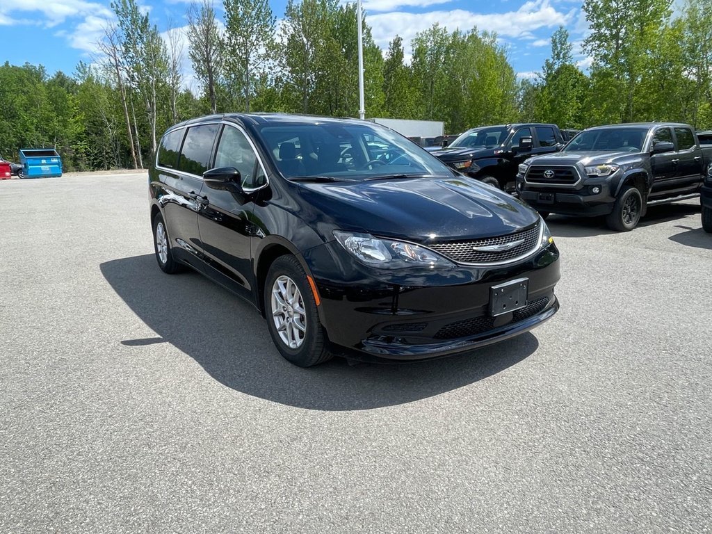 Chrysler Grand Caravan  2024 à St-Jérôme, Québec - 9 - w1024h768px