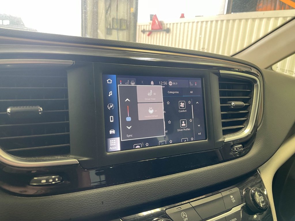 2024 Chrysler Grand Caravan in St-Jérôme, Quebec - 12 - w1024h768px