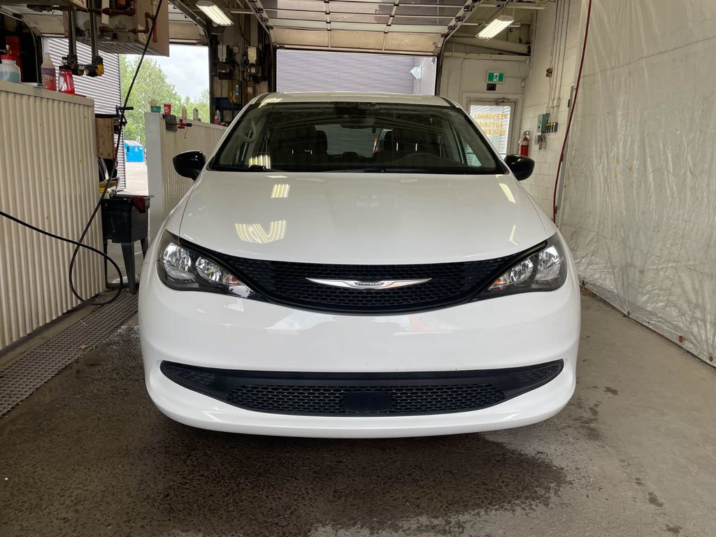 2024 Chrysler Grand Caravan in St-Jérôme, Quebec - 4 - w1024h768px