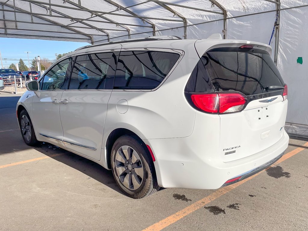 2018 Chrysler Pacifica Hybrid in St-Jérôme, Quebec - 6 - w1024h768px