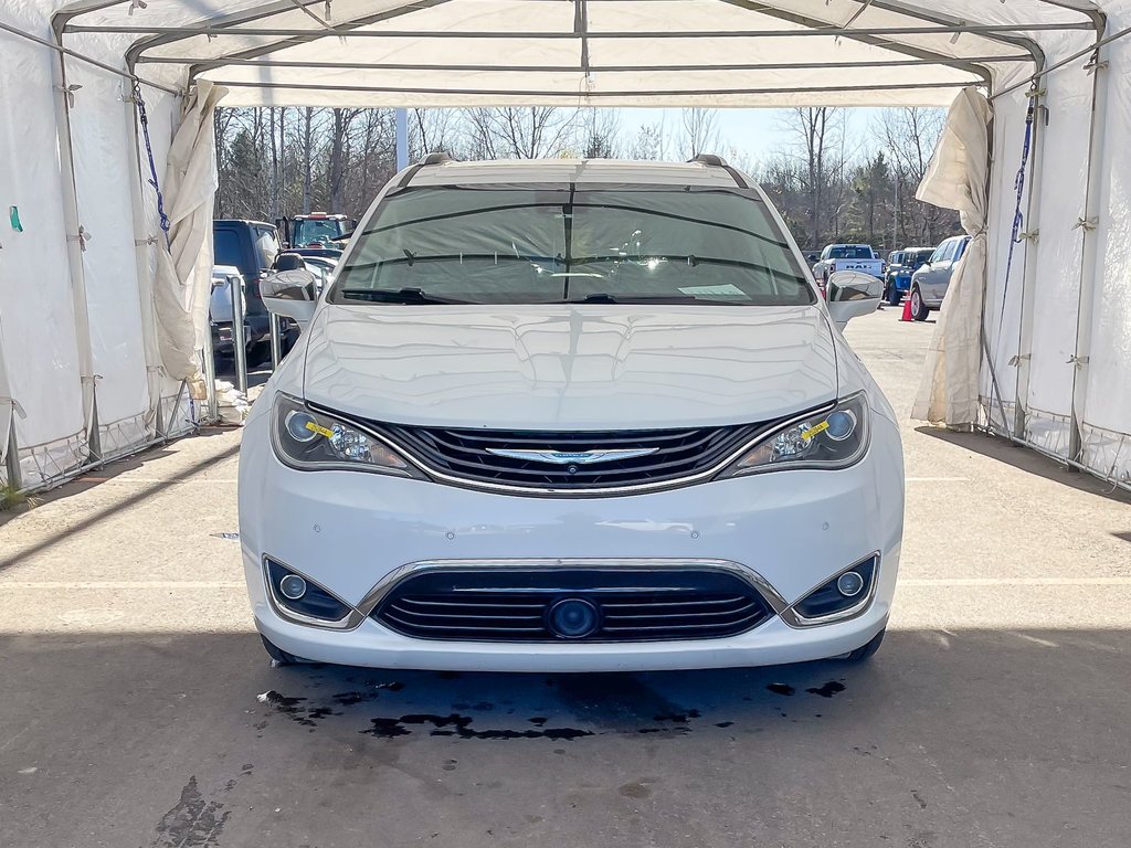 2018 Chrysler Pacifica Hybrid in St-Jérôme, Quebec - 5 - w1024h768px