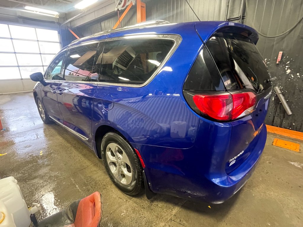 Chrysler Pacifica Hybrid  2020 à St-Jérôme, Québec - 5 - w1024h768px