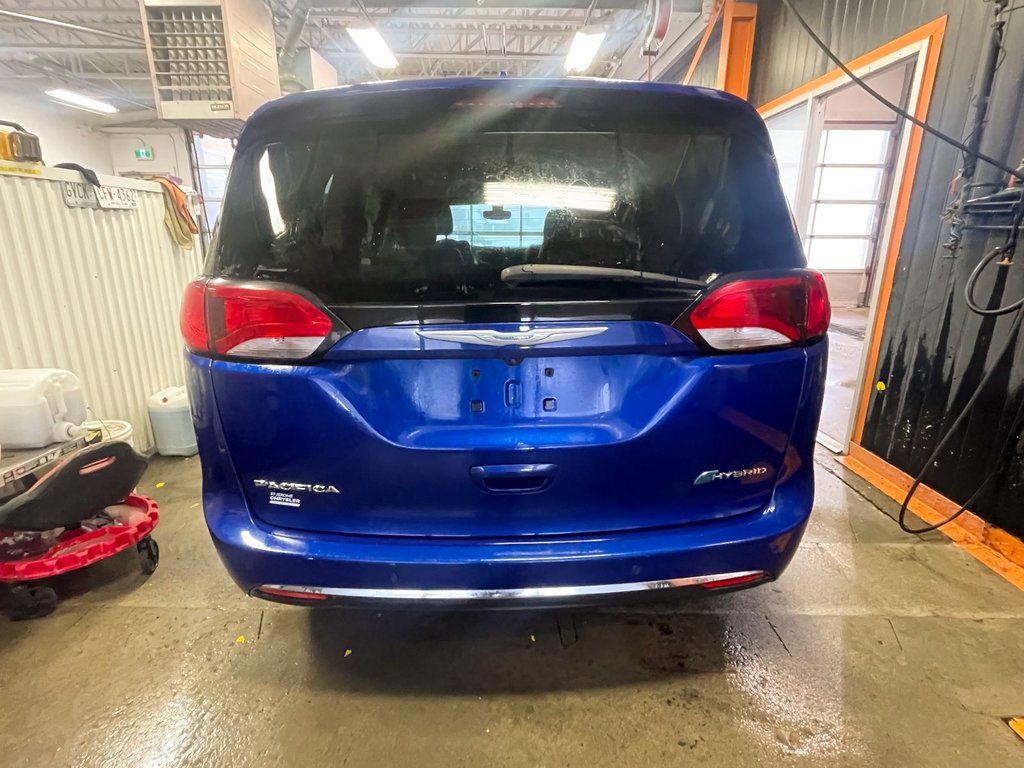 Chrysler Pacifica Hybrid  2020 à St-Jérôme, Québec - 6 - w1024h768px