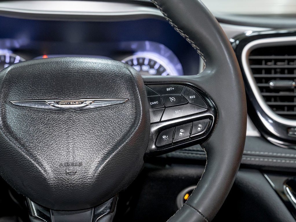 Chrysler Pacifica  2023 à St-Jérôme, Québec - 16 - w1024h768px