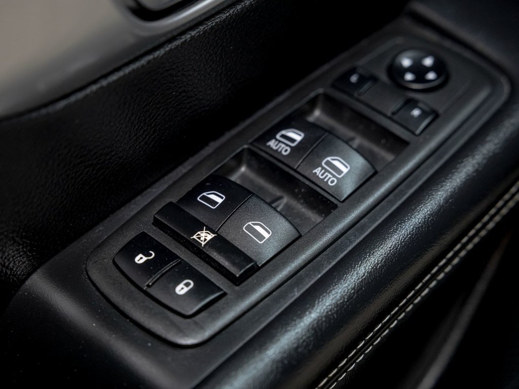 Chrysler Pacifica  2023 à St-Jérôme, Québec - 25 - w1024h768px