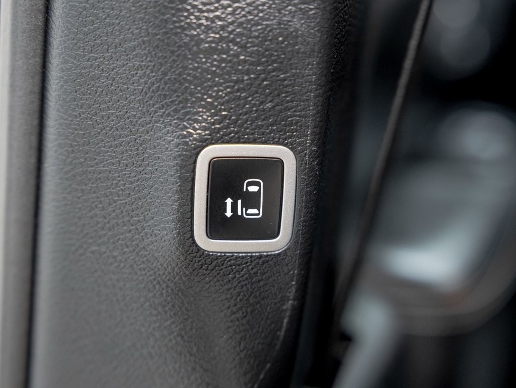 Chrysler Pacifica  2023 à St-Jérôme, Québec - 30 - w1024h768px