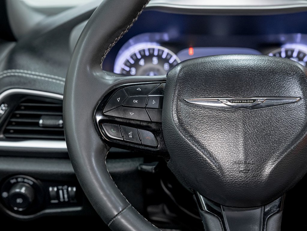 Chrysler Pacifica  2023 à St-Jérôme, Québec - 15 - w1024h768px