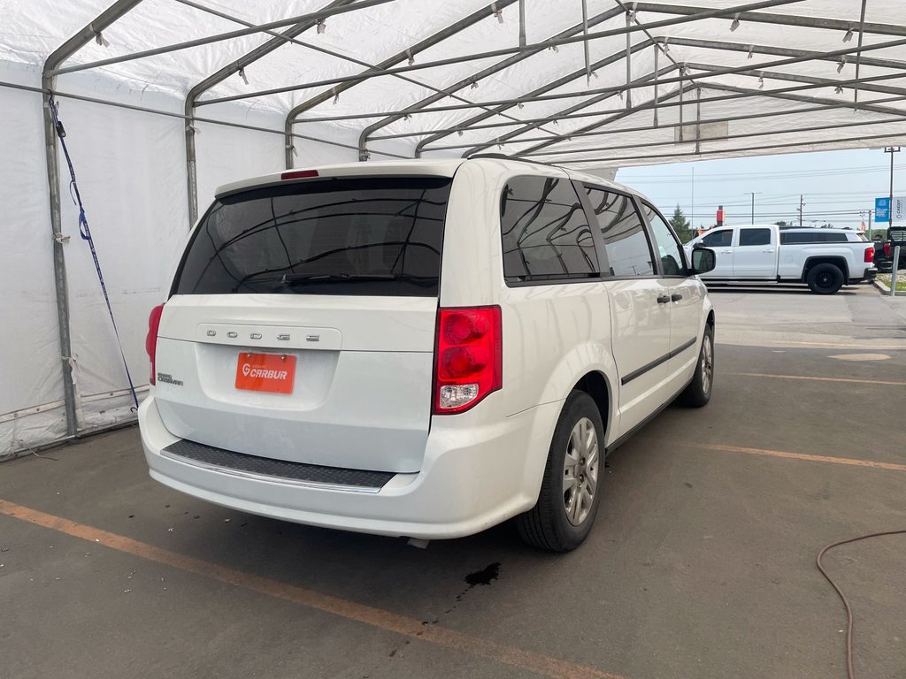 2017 Dodge Grand Caravan in St-Jérôme, Quebec - 8 - w1024h768px