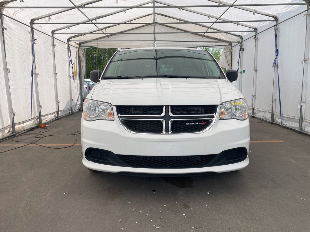 2017 Dodge Grand Caravan in St-Jérôme, Quebec - 4 - w1024h768px