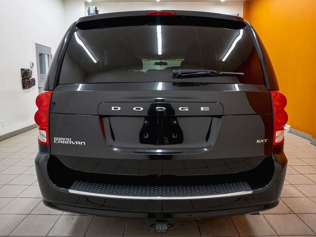 2017 Dodge Grand Caravan in St-Jérôme, Quebec - 6 - w1024h768px