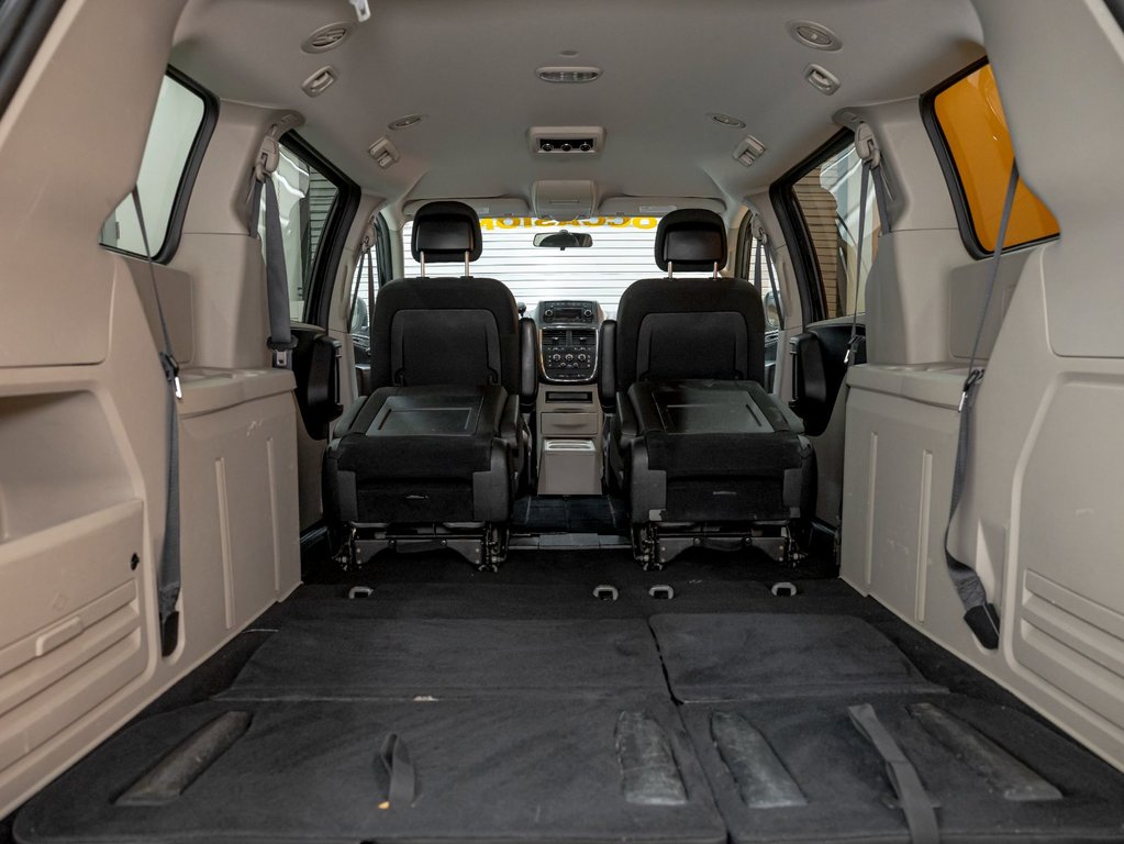 2017 Dodge Grand Caravan in St-Jérôme, Quebec - 28 - w1024h768px