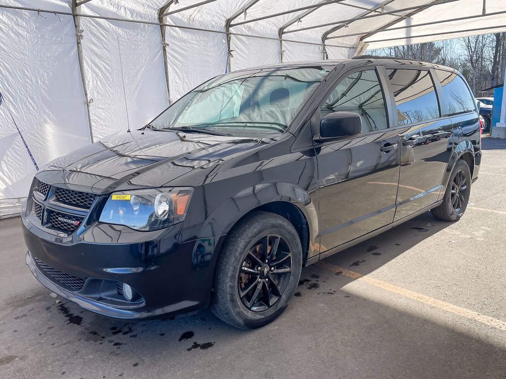 2020 Dodge Grand Caravan in St-Jérôme, Quebec - 1 - w1024h768px