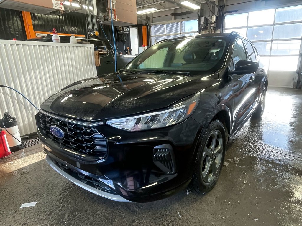 2023 Ford Escape Hybrid in St-Jérôme, Quebec - 1 - w1024h768px