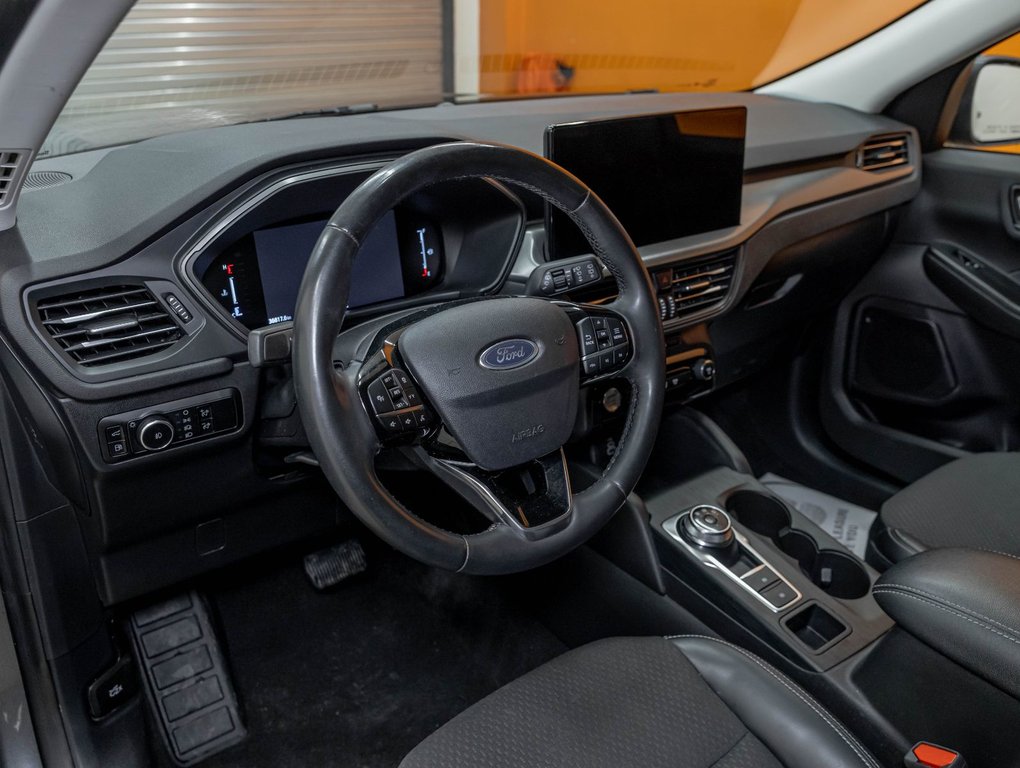 Ford Escape Hybrid  2024 à St-Jérôme, Québec - 2 - w1024h768px