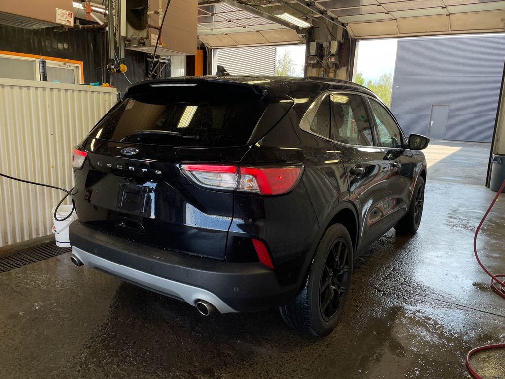 Ford Escape  2020 à St-Jérôme, Québec - 9 - w1024h768px