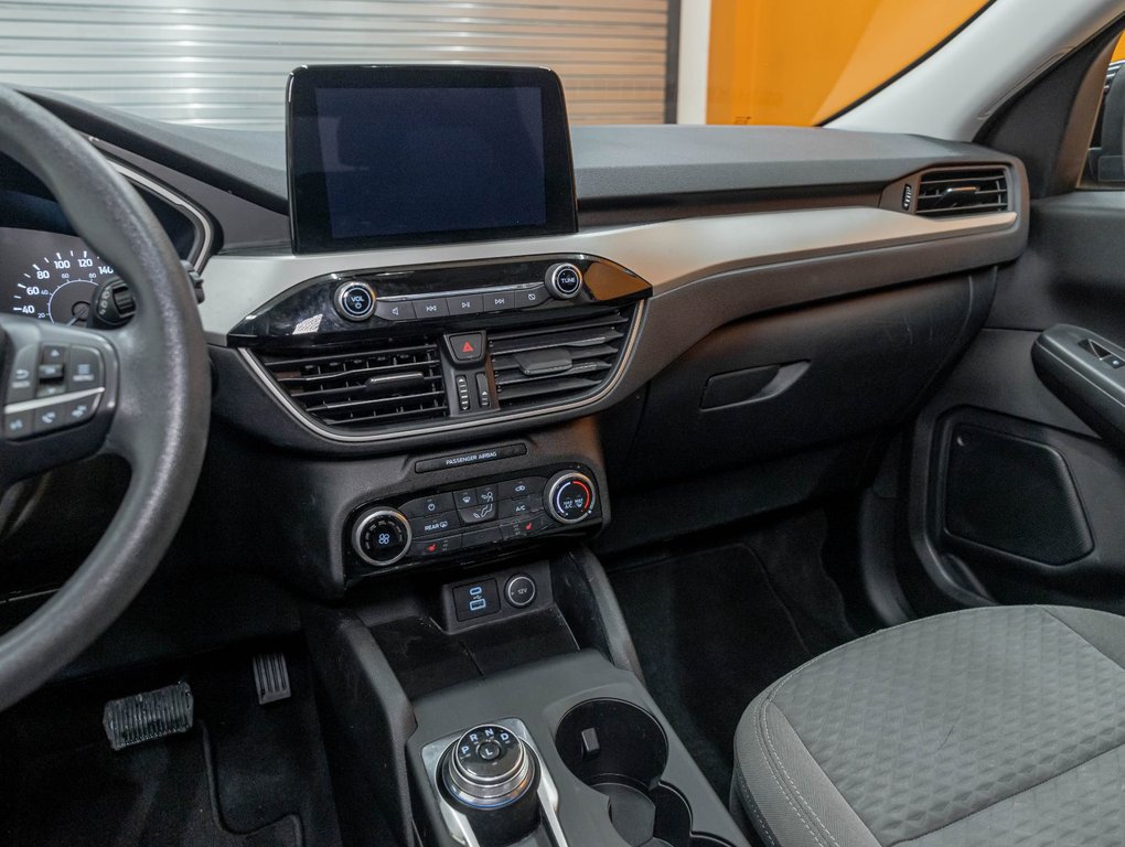 2021 Ford Escape in St-Jérôme, Quebec - 18 - w1024h768px