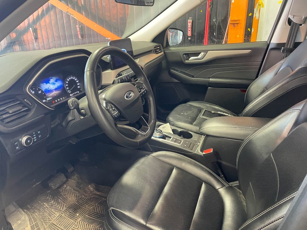 Ford Escape  2022 à St-Jérôme, Québec - 4 - w1024h768px