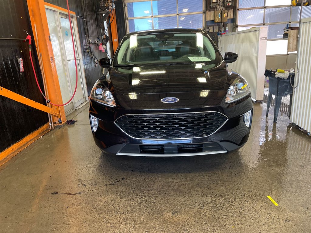 Ford Escape  2022 à St-Jérôme, Québec - 5 - w1024h768px