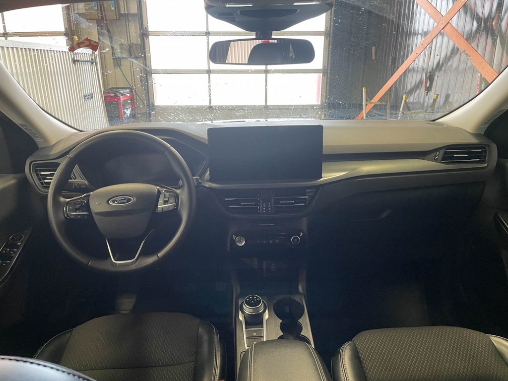 Ford Escape  2024 à St-Jérôme, Québec - 12 - w1024h768px