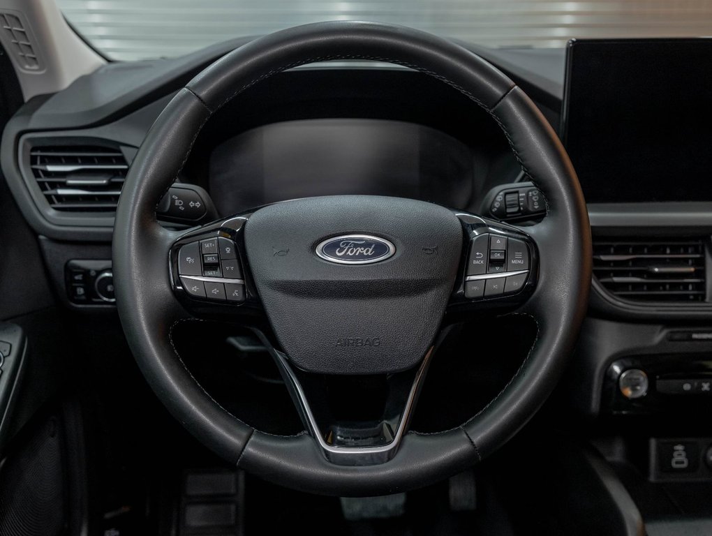 Ford Escape  2024 à St-Jérôme, Québec - 12 - w1024h768px