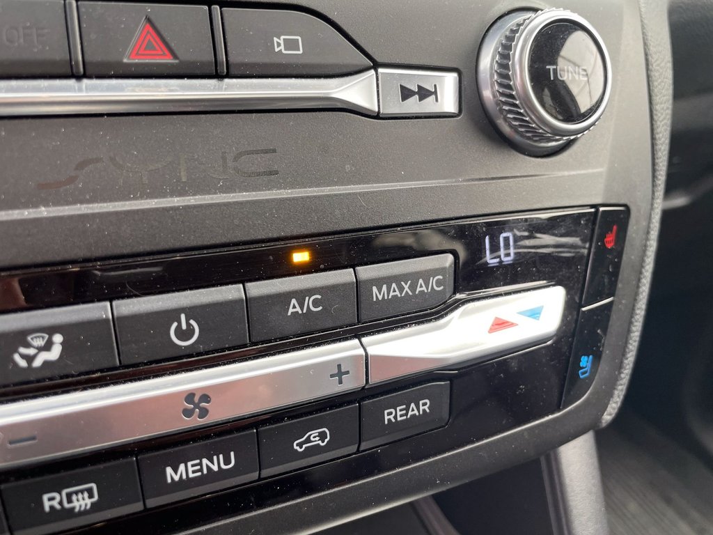 2020 Ford Explorer in St-Jérôme, Quebec - 17 - w1024h768px
