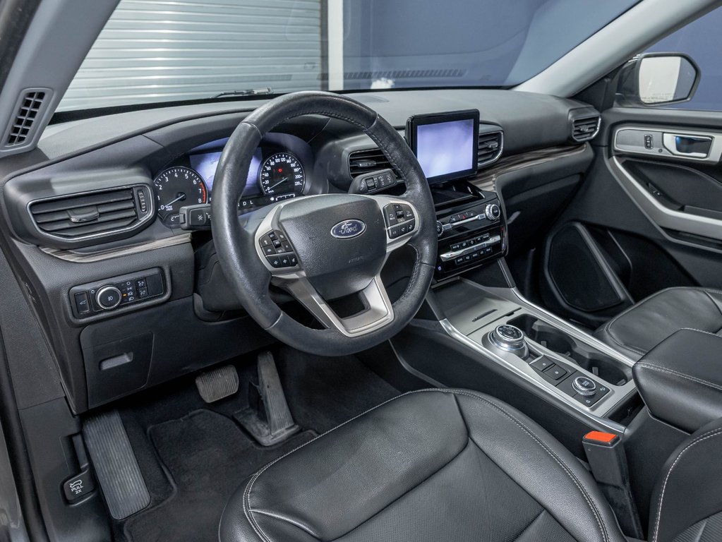 2023 Ford Explorer in St-Jérôme, Quebec - 2 - w1024h768px