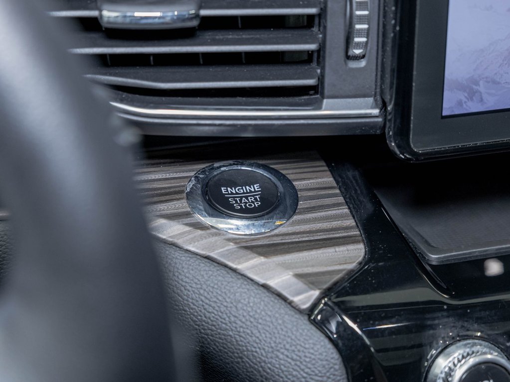 2023 Ford Explorer in St-Jérôme, Quebec - 25 - w1024h768px
