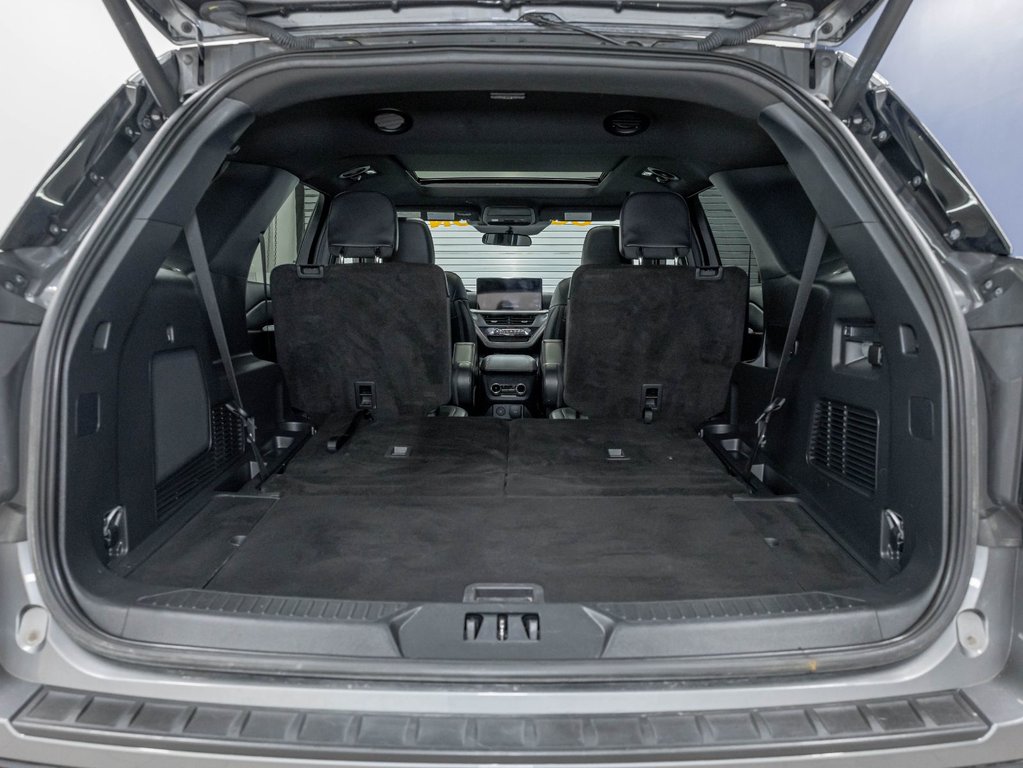 2025 Ford Explorer in St-Jérôme, Quebec - 29 - w1024h768px