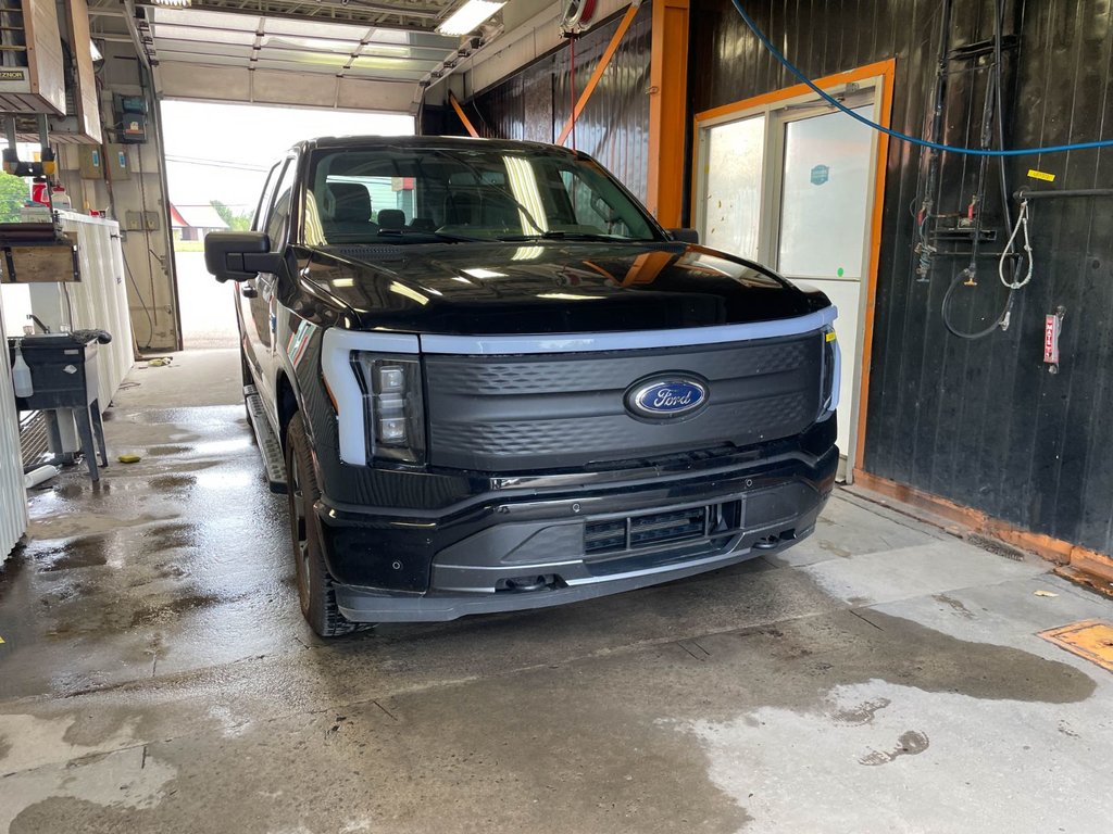 Ford F-150 Lightning  2023 à St-Jérôme, Québec - 10 - w1024h768px