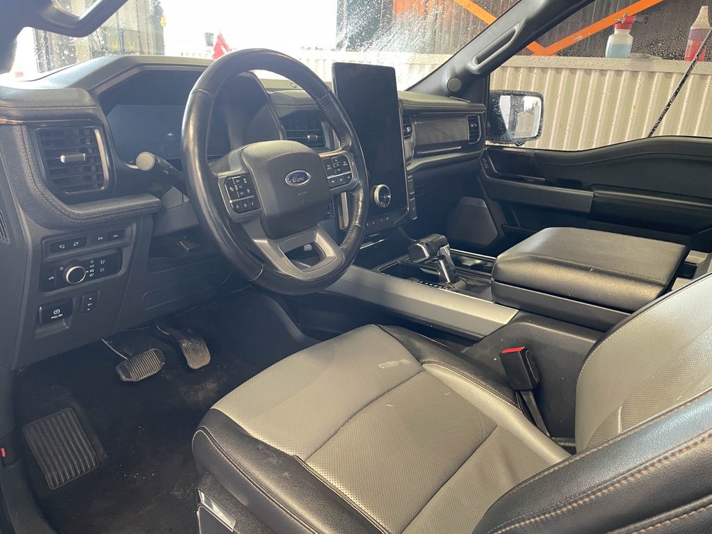 2023 Ford F-150 Lightning in St-Jérôme, Quebec - 4 - w1024h768px
