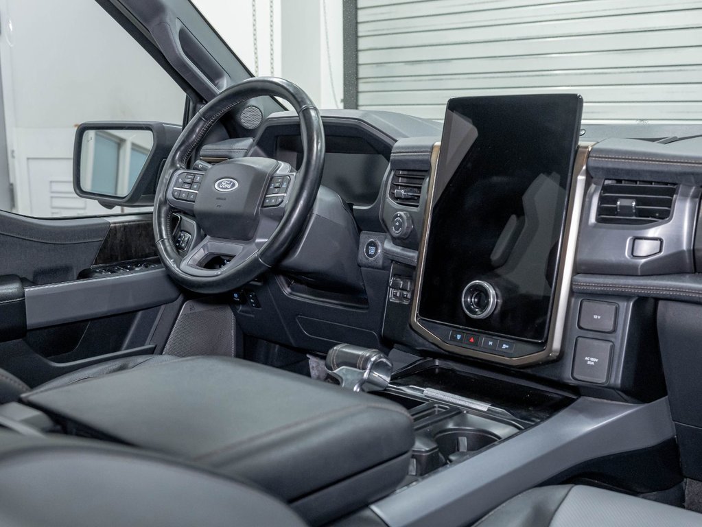2023 Ford F-150 Lightning in St-Jérôme, Quebec - 28 - w1024h768px