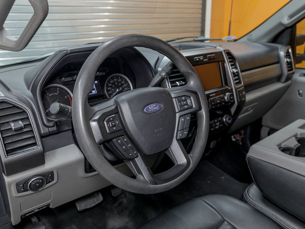 Ford F-350  2022 à St-Jérôme, Québec - 2 - w1024h768px