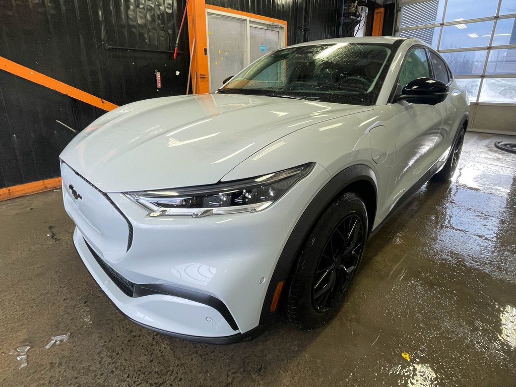 2023 Ford Mustang Mach-E in St-Jérôme, Quebec - 1 - w1024h768px