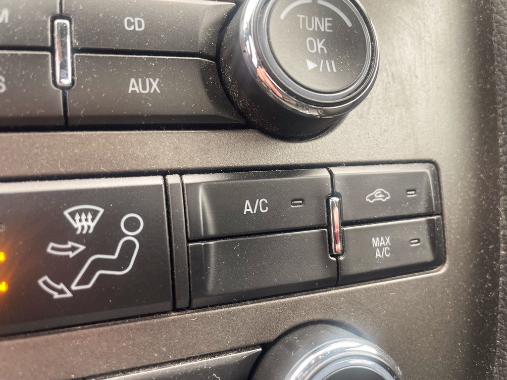 2014 Ford Mustang in St-Jérôme, Quebec - 10 - w1024h768px