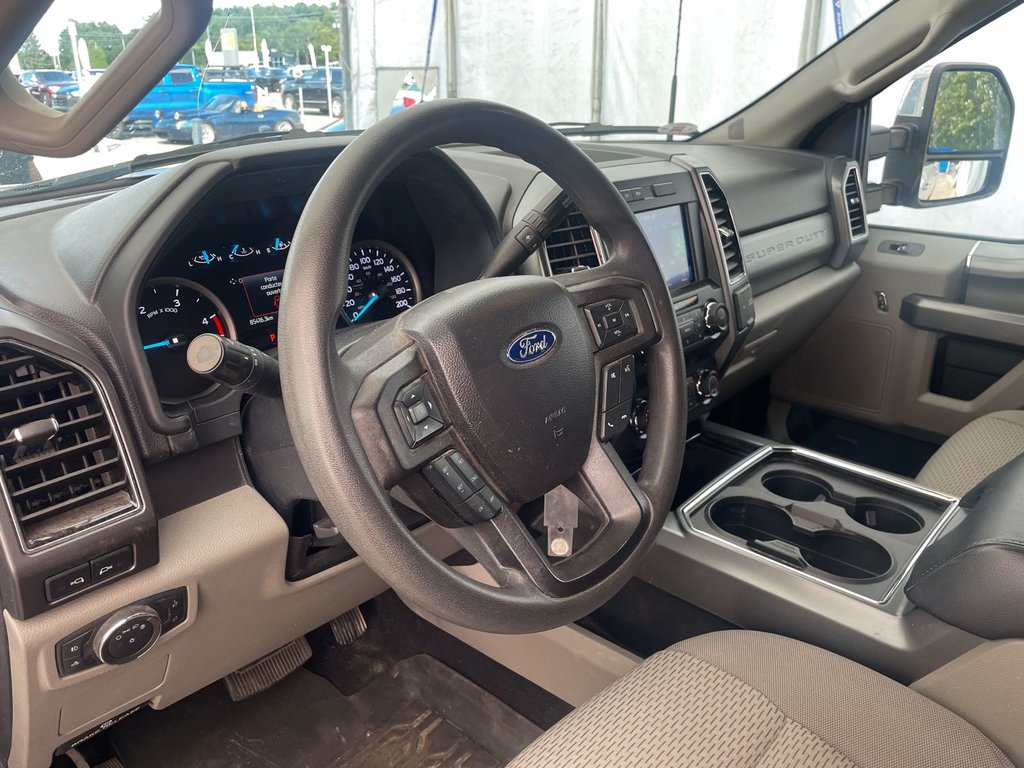 2022 Ford Super Duty F-250 SRW in St-Jérôme, Quebec - 3 - w1024h768px