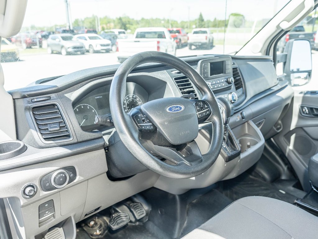2024 Ford Transit Cutaway in St-Jérôme, Quebec - 2 - w1024h768px