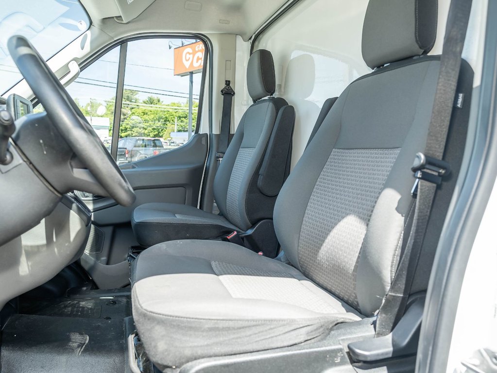 2025 Ford Transit Cutaway in St-Jérôme, Quebec - 10 - w1024h768px