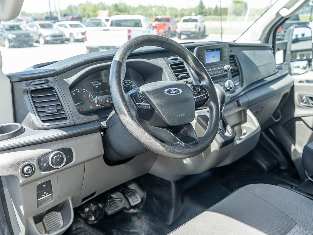 2025 Ford Transit Cutaway in St-Jérôme, Quebec - 2 - w1024h768px
