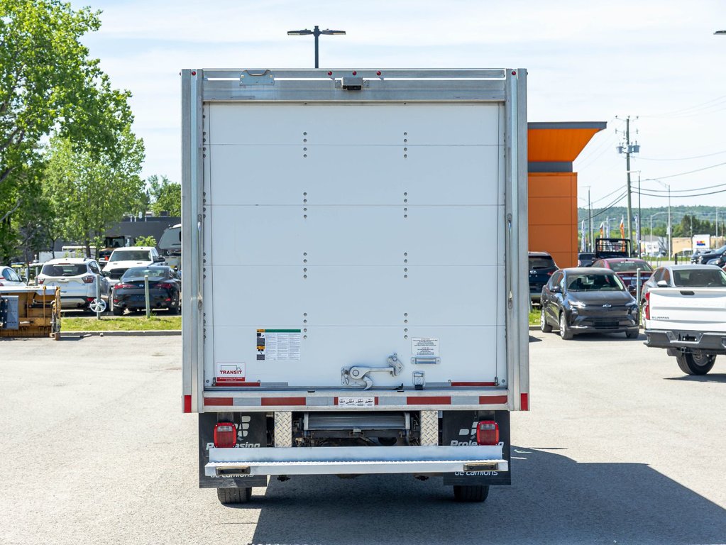 2025 Ford Transit Cutaway in St-Jérôme, Quebec - 6 - w1024h768px