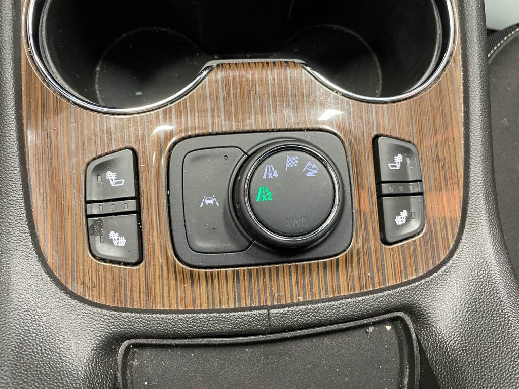 GMC Acadia  2023 à St-Jérôme, Québec - 12 - w1024h768px